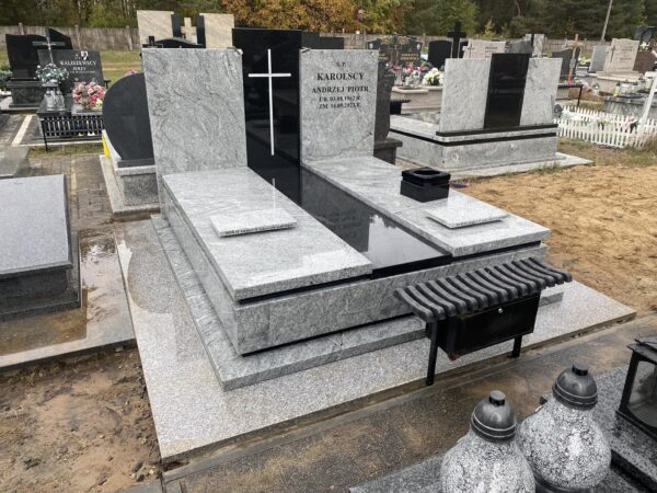 ROSA BETA AND ABSOLUTE BLACK GRANITE SLAB MEMORIAL TOM